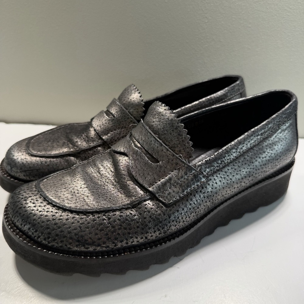 Donald Pliner Women's Loafer 7.5 Black Silver Platform Comfort Shoe